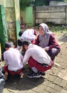 Jum’at Ngaos dan Kerja Bakti Massal Warga Sekolah Awali Gerakan Sekolah Bersih di SD Negeri Cimanggis 01 Bojonggede